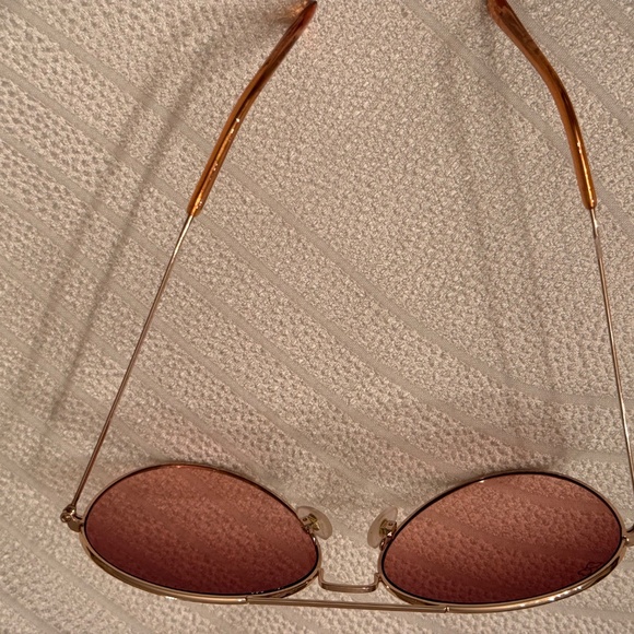 GOLD RIMMED MINNIE BOW SUNGLASSES - DISNEY - ADULT - Picture 5 of 5